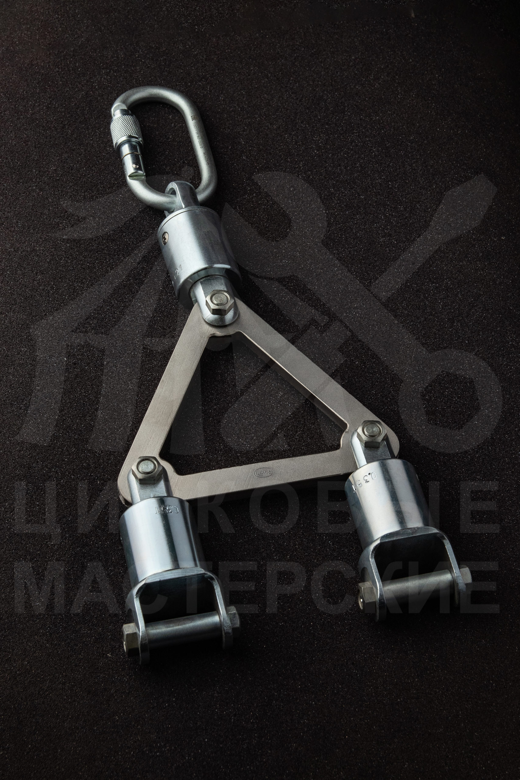 Aerial Straps Triangle with 3 Swivels and Carabiner SWL 350 kg